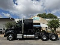 2022 Kenworth T880
