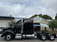 2022 Kenworth T880