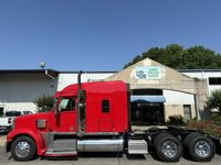 2019 Freightliner CORONADO 132