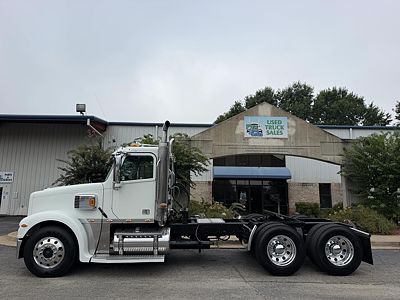 2014 Freightliner CORONADO 132