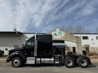 2022 Kenworth T880