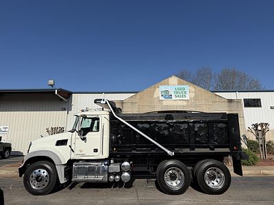 2015 Mack GRANITE GU713