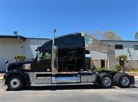 2017 Freightliner CORONADO 132