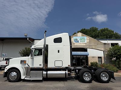 2020 Freightliner CORONADO 132