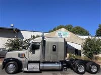 2015 Freightliner CORONADO 132