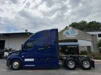 2021 Freightliner CASCADIA 126