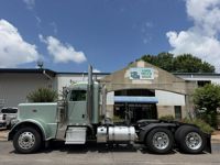 2024 Peterbilt 389