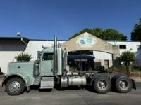 2024 Peterbilt 389X