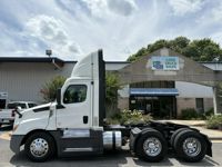 2021 Freightliner CASCADIA 126