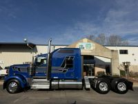 2022 Kenworth W900L