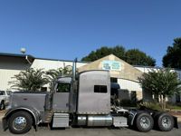 2020 Peterbilt 389