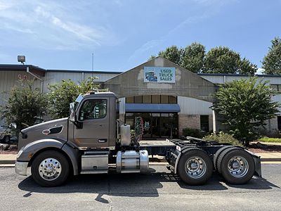 2017 Peterbilt 579