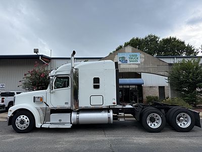 2016 Freightliner CORONADO 132