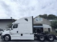 2020 Freightliner CASCADIA 126