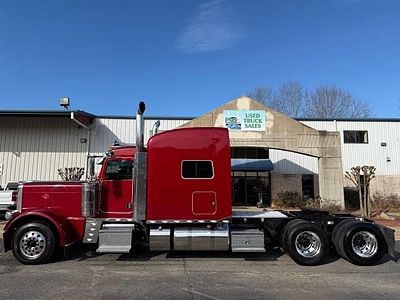 2023 Peterbilt 389
