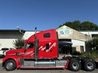 2020 Freightliner CORONADO 132