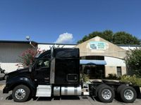 2022 Kenworth T880