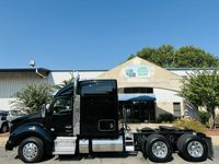 2022 Kenworth T880