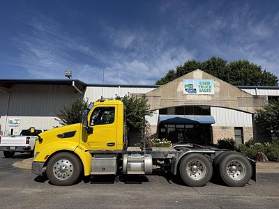 2017 Peterbilt 579