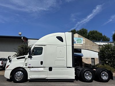 2022 Freightliner CASCADIA 126
