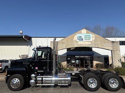 2023 Mack PINNACLE 64T