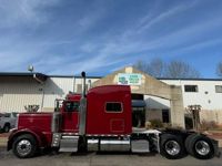 2023 Peterbilt 389