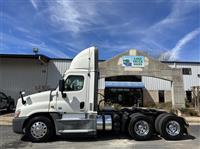 2018 Freightliner CASCADIA 125