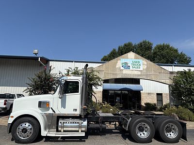 2014 Freightliner CORONADO 132