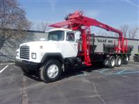 1996 Mack RD690S