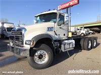 2019 Mack GR64F
