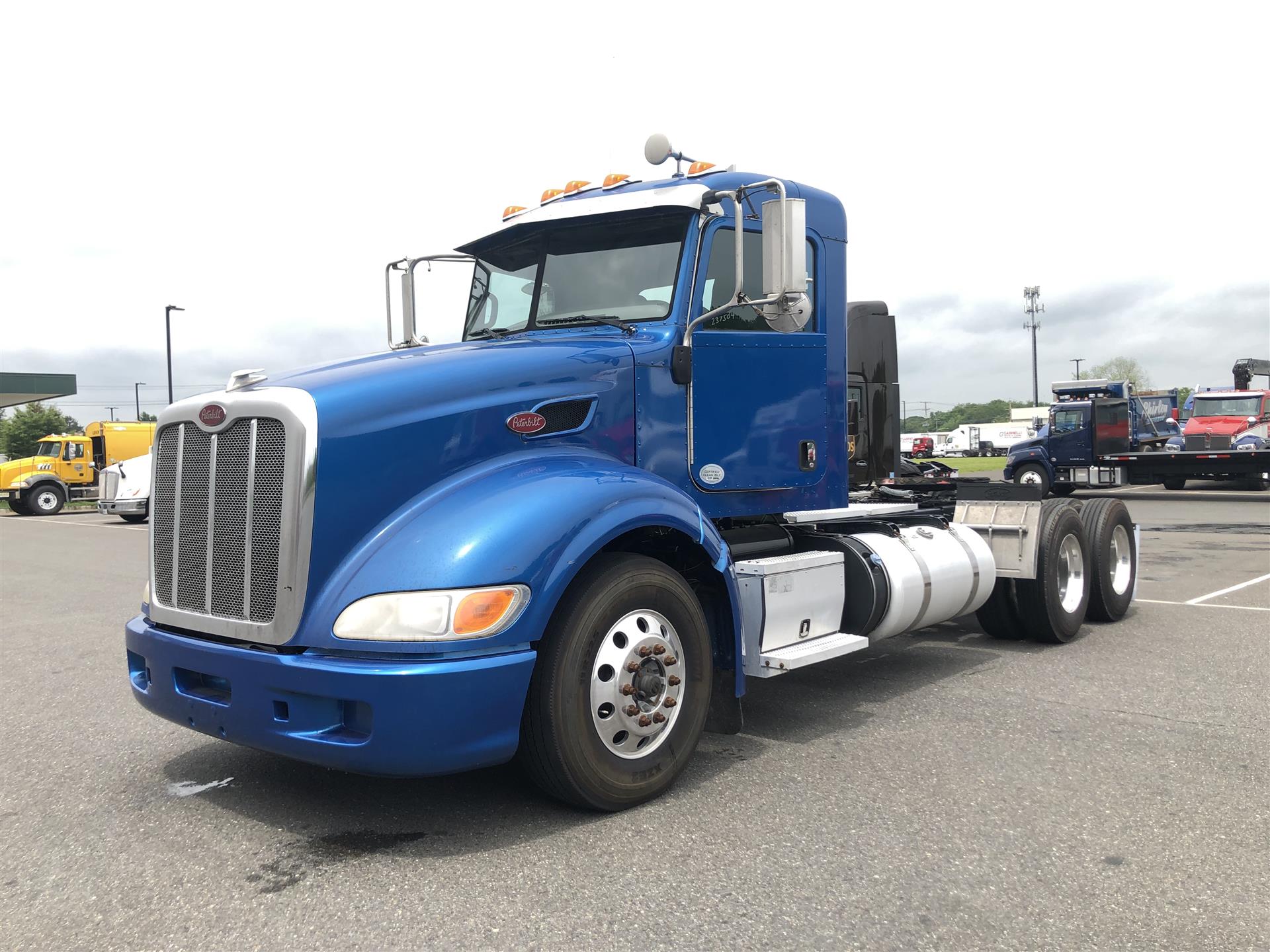 2014 Peterbilt 386 | Semi Truck - Jamaica, NY