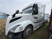 2022 Volvo VNL64T 760