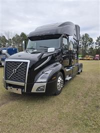 2022 Volvo VNL64T 860