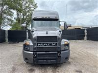 2024 Mack AN64T70
