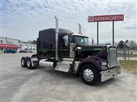 2025 Kenworth W900L