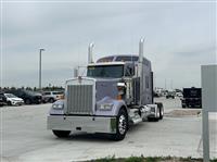 2025 Kenworth W900L