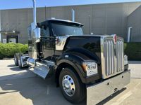 2027 Kenworth W990