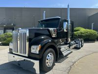 2027 Kenworth W990