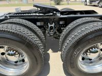 2023 Kenworth T680