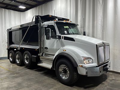 2027 Kenworth T880