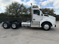 2024 Kenworth T880