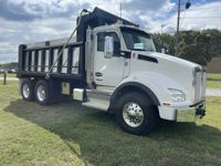 Used 2023 Kenworth T880 for Sale