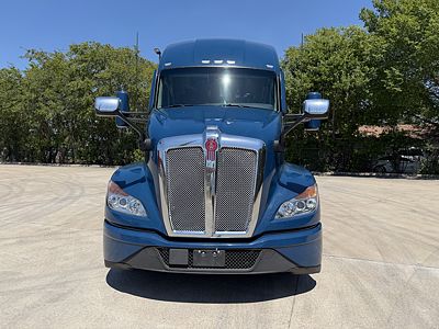 2023 Kenworth T680