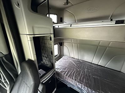 2022 Peterbilt 579