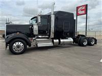 2023 Kenworth W900L