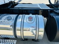 2022 Kenworth T880