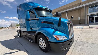 2022 Peterbilt 579