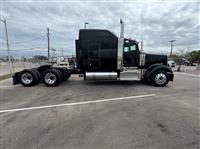 2023 Kenworth W900L
