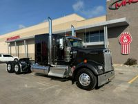 2027 Kenworth W900L