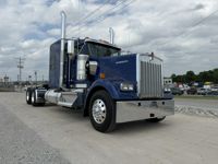 2027 Kenworth W900L